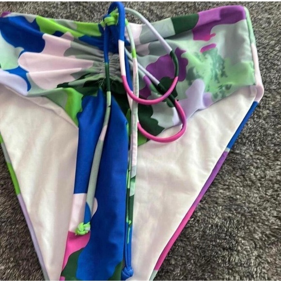 Ree bees geometric high waist bikini swim suit Size medium NWT Mutlicolor - Picture 6 of 6